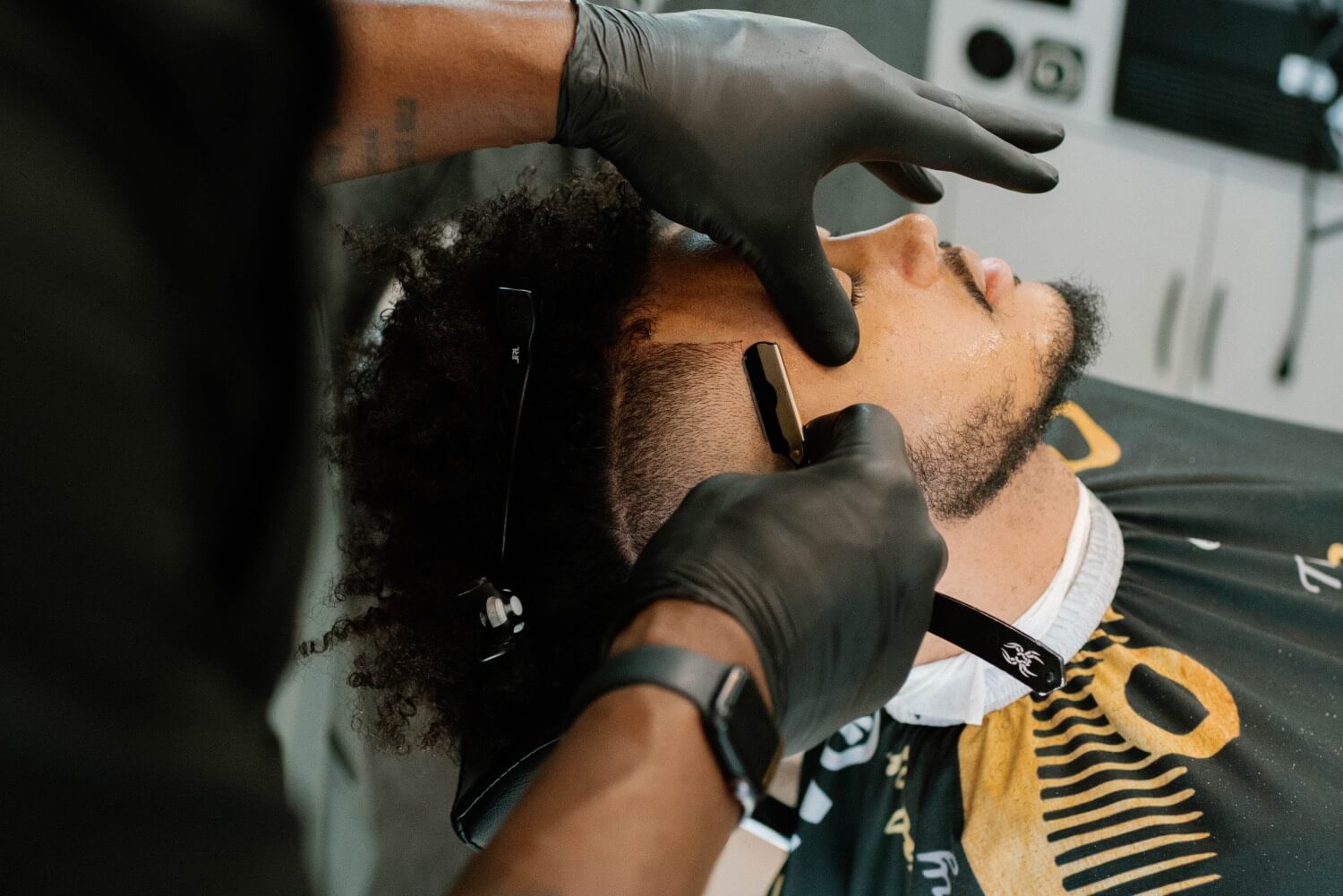 the mobile barber company at work